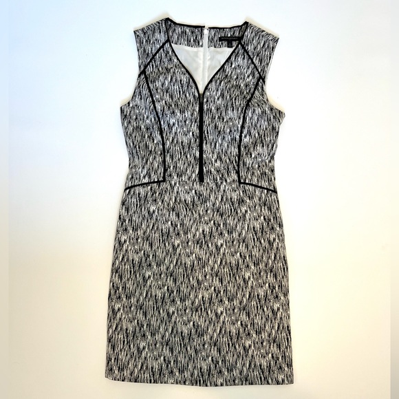 Banana Republic Dress - Office Career Shift Dress - Size 6 - EUC - Black White - Picture 5 of 16